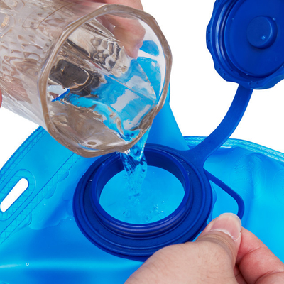 LIQUIDZING Camping Water Bag Water Reservoir CE BPA With Patent Angle Bite Valve